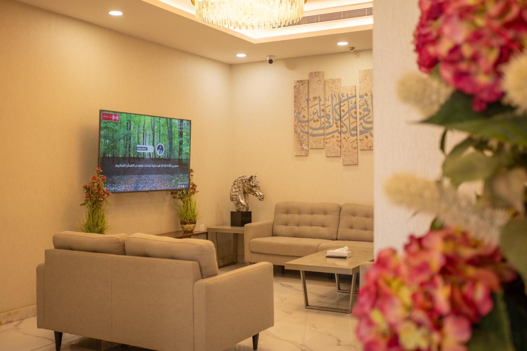 Laten Suites Andalus Mall Djedda Buitenkant foto