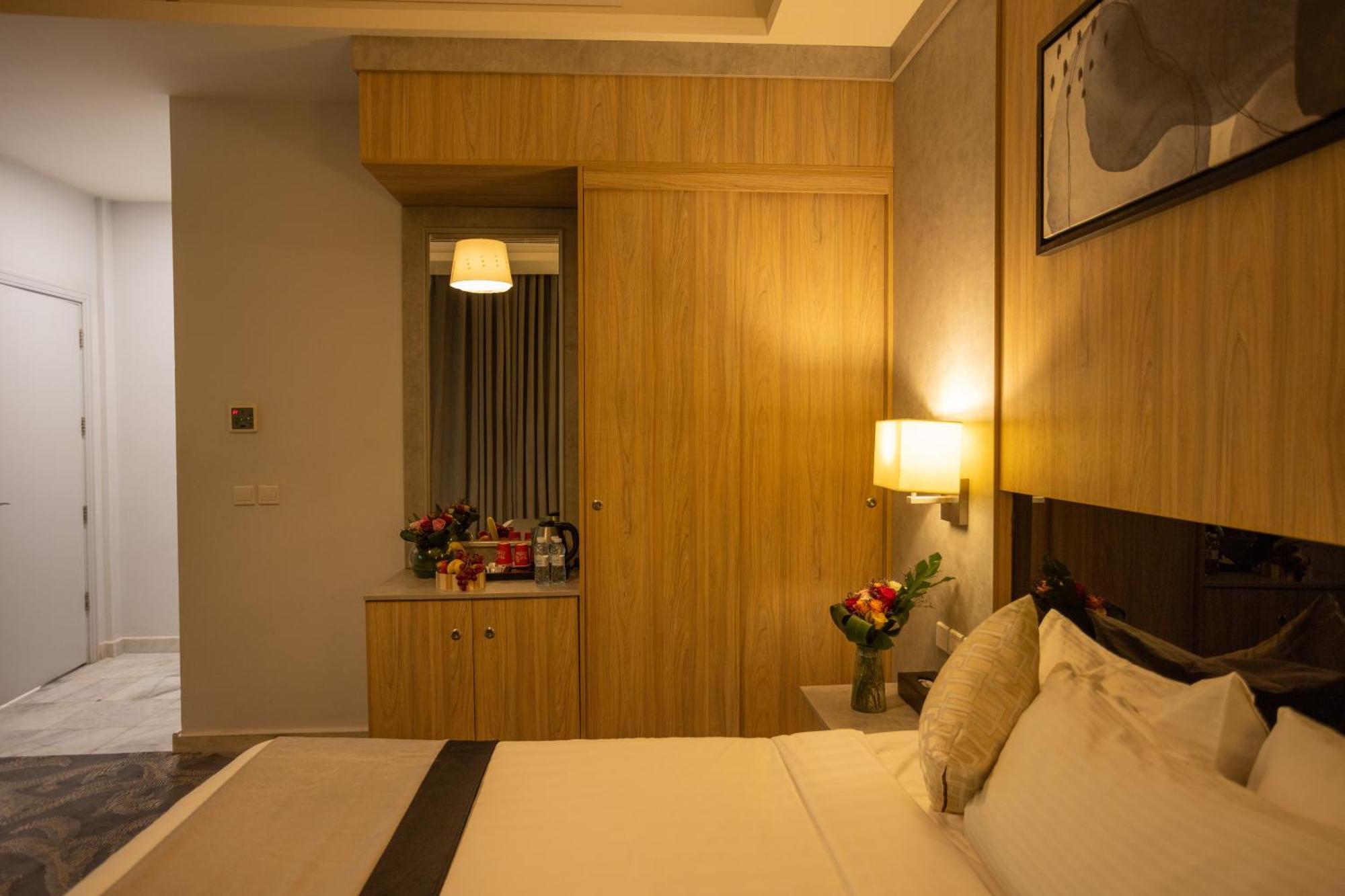 Laten Suites Andalus Mall Djedda Buitenkant foto