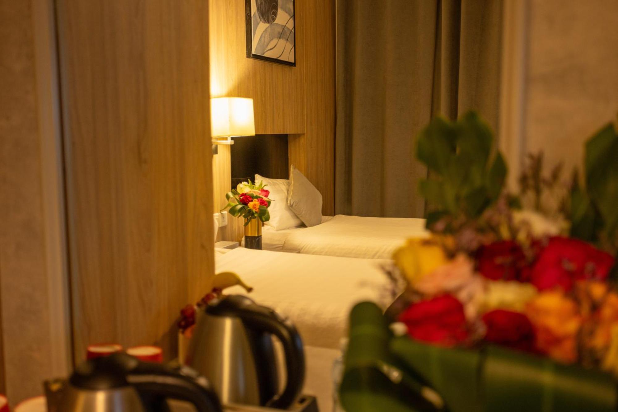 Laten Suites Andalus Mall Djedda Buitenkant foto